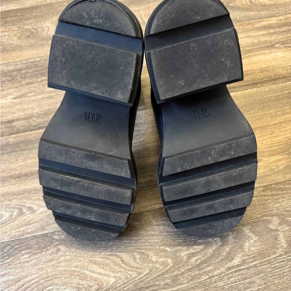Black Chunky Heel Ankle Boots - Picture 3 of 4